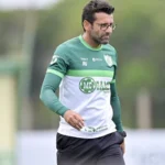 Athletico precisa de um empate contra o América-MG para voltar à Série A e ainda sonha com título