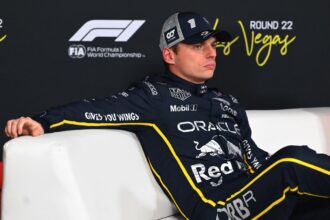 Verstappen critica pista escorregadia no treino classificatório de Las Vegas