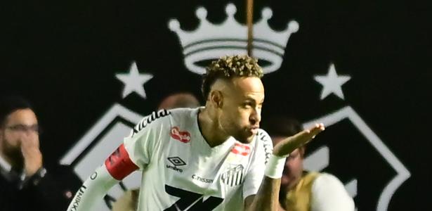 Dor no joelho tira Neymar de confronto com o Inter e coloca presença contra o Sport em dúvida