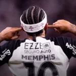 Memphis Depay sofre nova entorse e já soma 73 dias de baixa no Corinthians em 2023