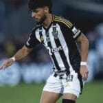 Jogadores do Atlético-MG confrontam torcedor que insultou Biel após vice na Sul-Americana