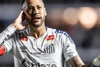 Com dores no joelho, Neymar desfalca o Santos no confronto direto contra o Internacional
