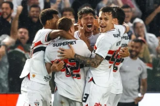 Crespo elogia jovens do São Paulo, mas reforça que ainda é cedo para cobrar protagonismo