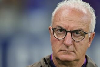 Dorival ainda não sabe se poderá usar Garro e Yuri Alberto na semifinal da Copa do Brasil