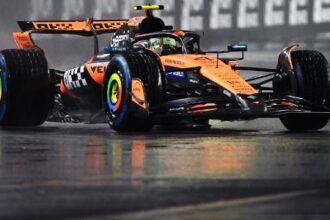 Dupla desclassificação em Las Vegas expõe aposta arriscada da McLaren na altura do carro