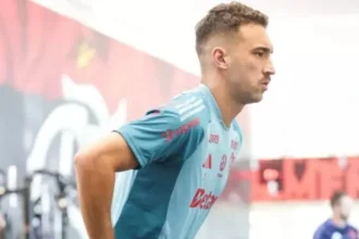 Flamengo divulga lista sem Léo Ortiz e pode poupar titulares diante do Atlético-MG