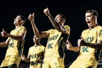 Reinaldo exalta invencibilidade do Mirassol no Maião e avisa adversários da Libertadores