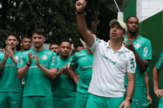 Palmeiras poupa 11 titulares e viaja a Porto Alegre com equipe reserva para enfrentar o Grêmio