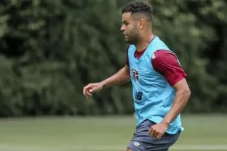 São Paulo testa reforços e lida com baixas antes de enfrentar o Fluminense no Maracanã