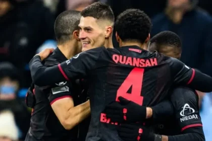 Leverkusen supera Manchester City na Inglaterra e segue vivo na Champions League