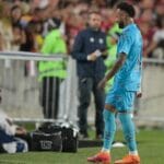 Neymar faz exame por possível lesão no joelho esquerdo e pode desfalcar o Santos