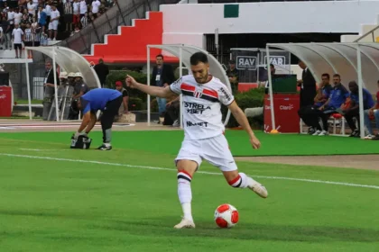 Botafogo-SP inicia reformulação e anuncia saídas de Jean Victor e João Carlos