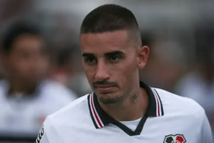 Justiça concede rescisão indireta e Thiago Galhardo encerra vínculo com o Santa Cruz