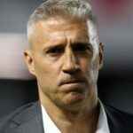 Após goleada, Crespo cobra reformulação no São Paulo e descarta saída imediata