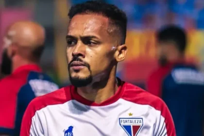 Cirurgia na mão tira Bruno Pacheco do Fortaleza até 2026