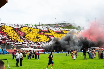 Vitória amplia carga de ingressos e destina todo o Barradão à torcida rubro-negra