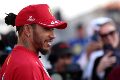 Hamilton afirma que não se arrepende de troca para a Ferrari e revê declaração sobre 2026