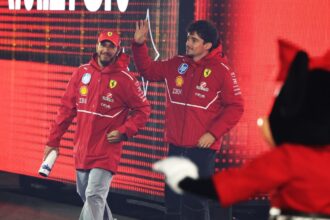 Leclerc diz não ter conselhos para Hamilton: “Ele conquistou muito mais que eu”