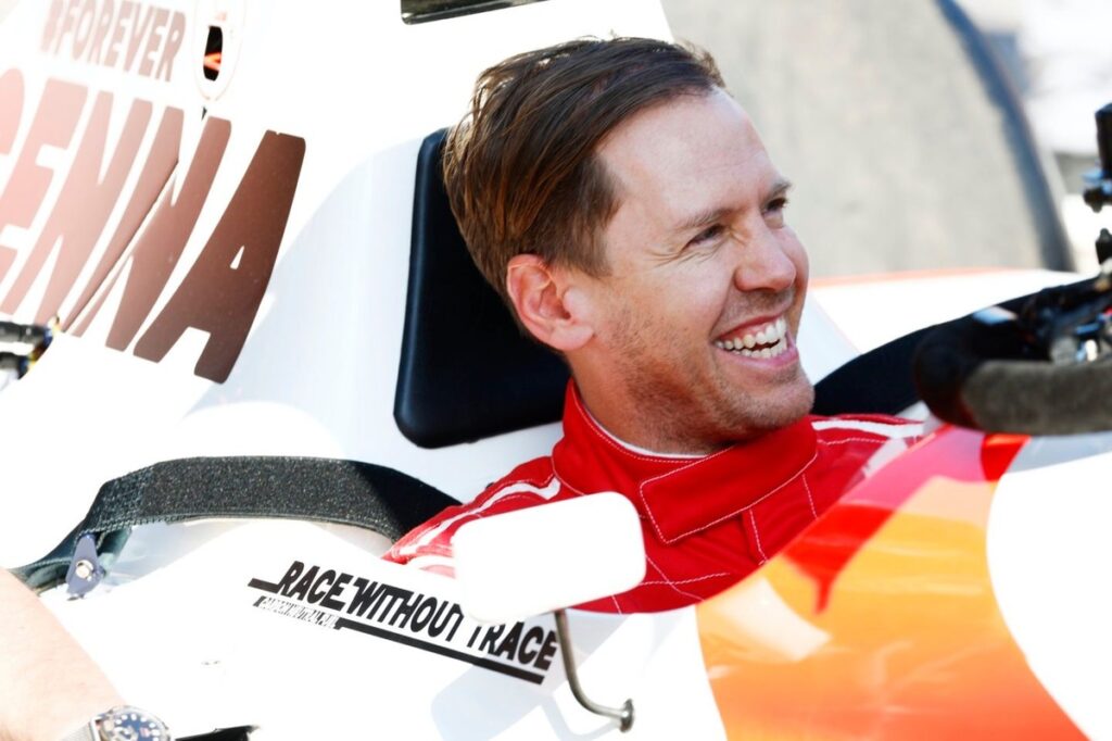 Vettel avalia retorno à Fórmula 1 ou estreia no Mundial de Endurance
