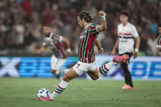 Quinta-feira de goleadas e definição de títulos: veja os placares do dia no Brasil e no exterior