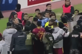 Briga em Blooming x Real Oruro termina com 17 expulsões e feridos na Copa Pacena