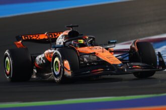 Piastri lidera o único treino livre do GP do Catar; Bortoleto é 16º