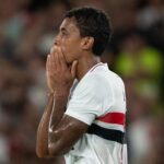 Futuro de Luiz Gustavo no São Paulo segue indefinido após queda de rendimento e críticas à direção