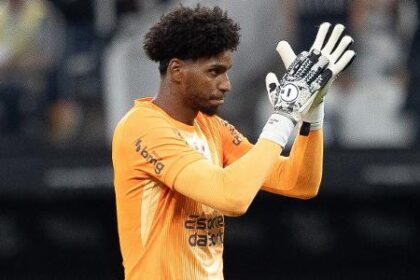 Corinthians e Botafogo ficam no 2 a 2 e adiam definições no Brasileirão