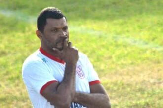 Ídolo do Confiança, ex-jogador Nadélio Rocha sofre cinco AVCs e família pede ajuda
