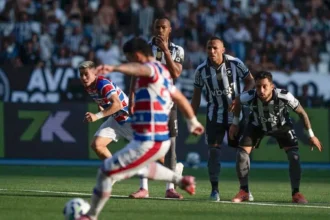Fortaleza e Ceará são rebaixados na última rodada do Brasileirão 2025