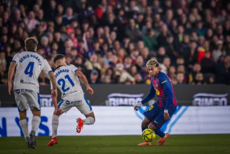 Lamine Yamal descarta seguir passos de Messi e quer construir própria trajetória