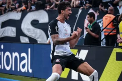 Gustavo Henrique marca no fim, evita derrota e chega a seis gols pelo Corinthians