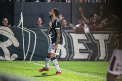 Juventude supera Guarani e fica perto de contratar o lateral Marcelinho