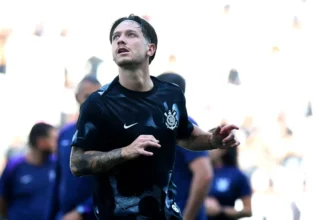 Rodrigo Garro se torna o argentino que mais vestiu a camisa do Corinthians