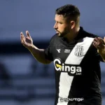 Ponte Preta corre para selar novo acordo com Elvis após término de contrato