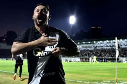 Post misterioso de Elvis sinaliza renovação com a Ponte Preta