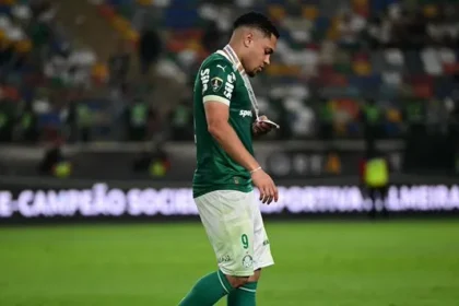 Palmeiras vive pior encerramento de temporada em uma década e pode terminar 2025 sem taças