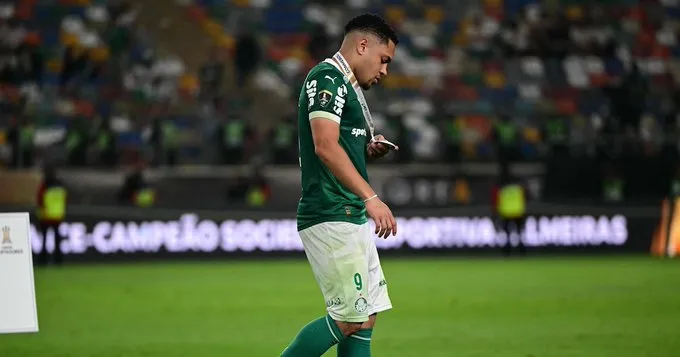 Palmeiras vive pior encerramento de temporada em uma década e pode terminar 2025 sem taças