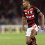 Alex Sandro celebra título e afirma que Flamengo “não deve nada” a clubes da Europa
