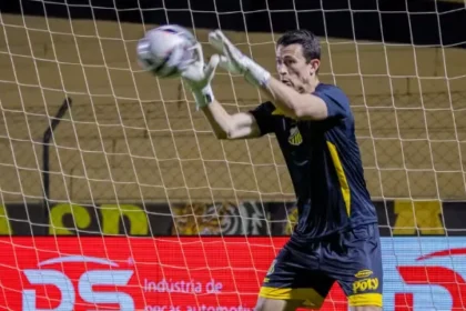 Vila Nova acerta contratação do goleiro Airton, ex-Novorizontino