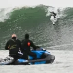Carlos Burle afirma que câmera na mão dificultou resgate após queda em Nazaré
