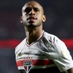 André Silva decide manter tratamento no CT do São Paulo mesmo durante as férias
