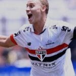 Garotos de Cotia assumem vagas no São Paulo e viram aposta para 2026