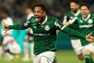 Palmeiras viaja sem seis titulares, entre poupados e suspensos, para encarar o Ceará no Castelão