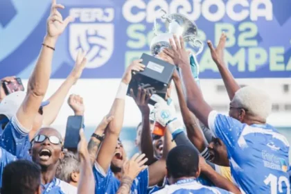 Goytacaz aplica 4 a 1 no Macaé e ergue a taça da Série B2 do Carioca