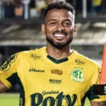 Reinaldo confirma permanência no Mirassol e projeta disputar a Libertadores em 2026