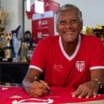 Ex-artilheiro do CRB, Joãozinho Paulista é internado após sofrer AVC em Maceió