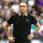 Ceará confirma saída de Léo Condé e inicia busca por novo técnico para 2026