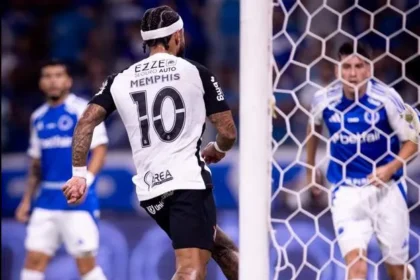 Memphis Depay elogia defesa do Corinthians após vitória sobre o Cruzeiro