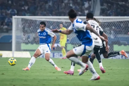 Corinthians supera Cruzeiro no Mineirão e sai em vantagem na semifinal da Copa do Brasil